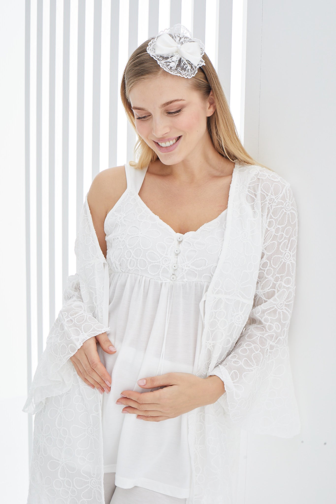 Lace Embroidered 3-Pieces Maternity & Nursing Pajamas With Flywheel Arm Robe Ecru - 3417