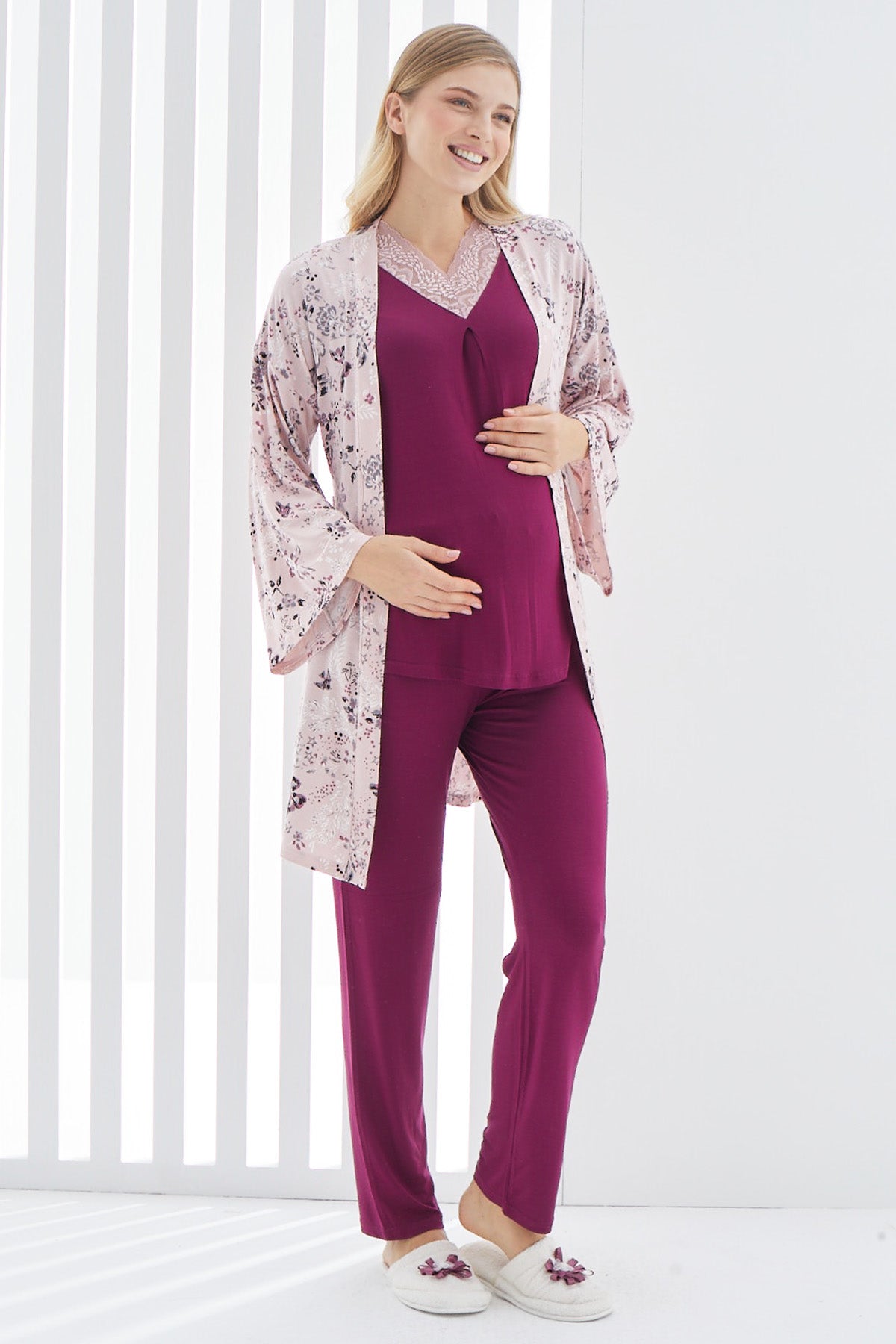 Lace Collar 3-Pieces Maternity & Nursing Pajamas With Flowery Robe Plum - 3398