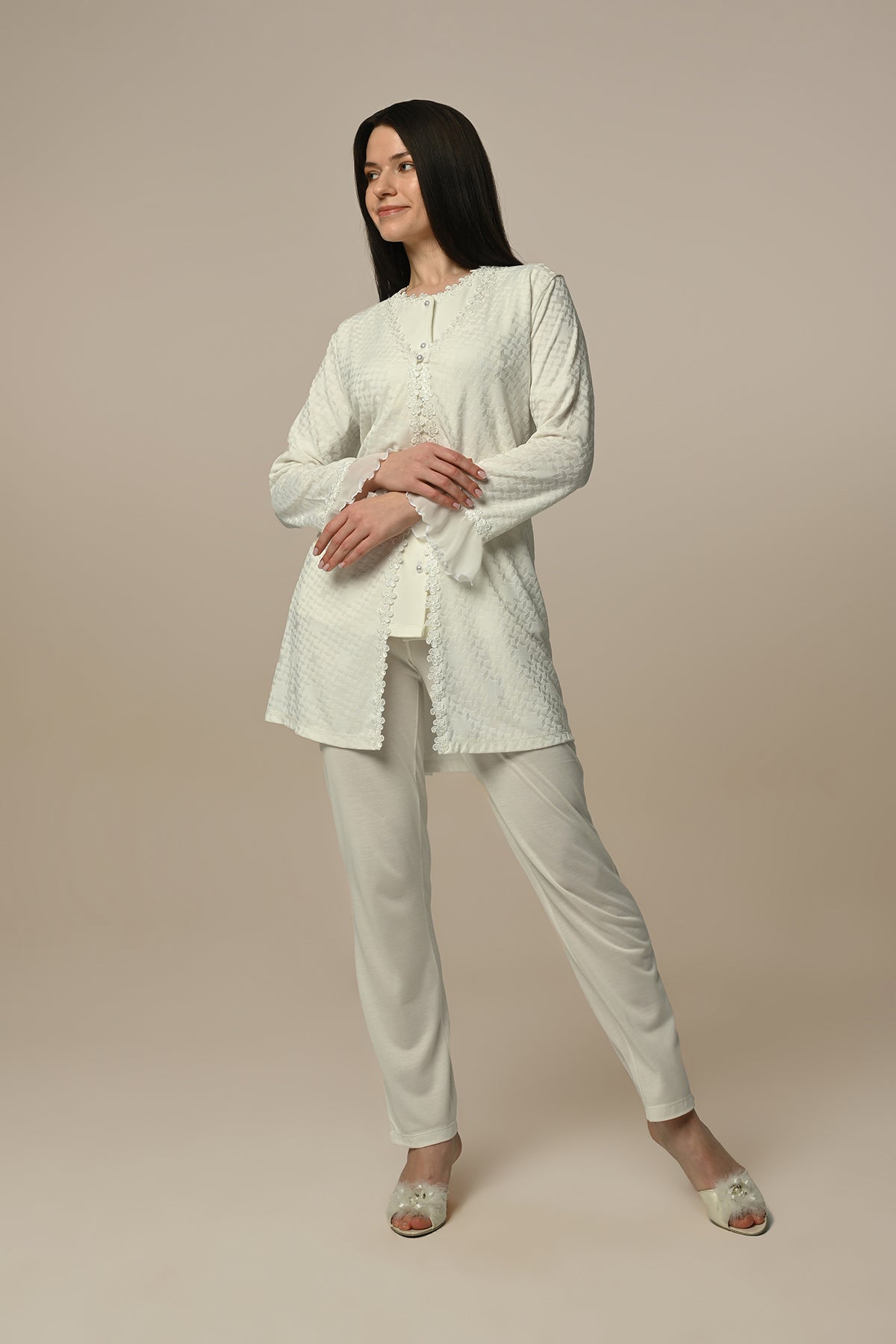 Flower Lace Collar 3-Pieces Maternity & Nursing Pajamas With Quilted Robe Ecru - 24302