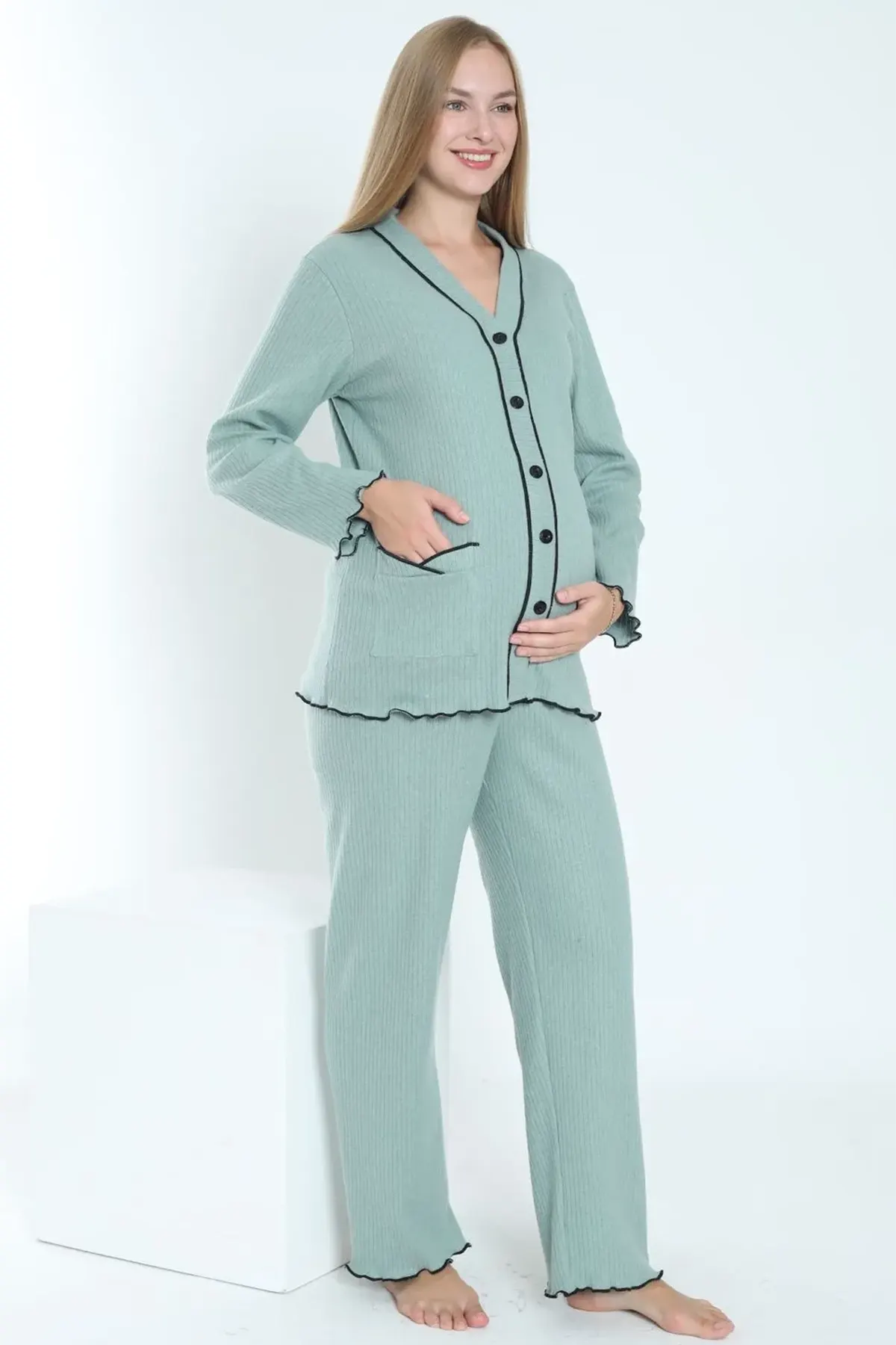 Ribbed Stripe Maternity & Nursing Pajamas Green - 3250