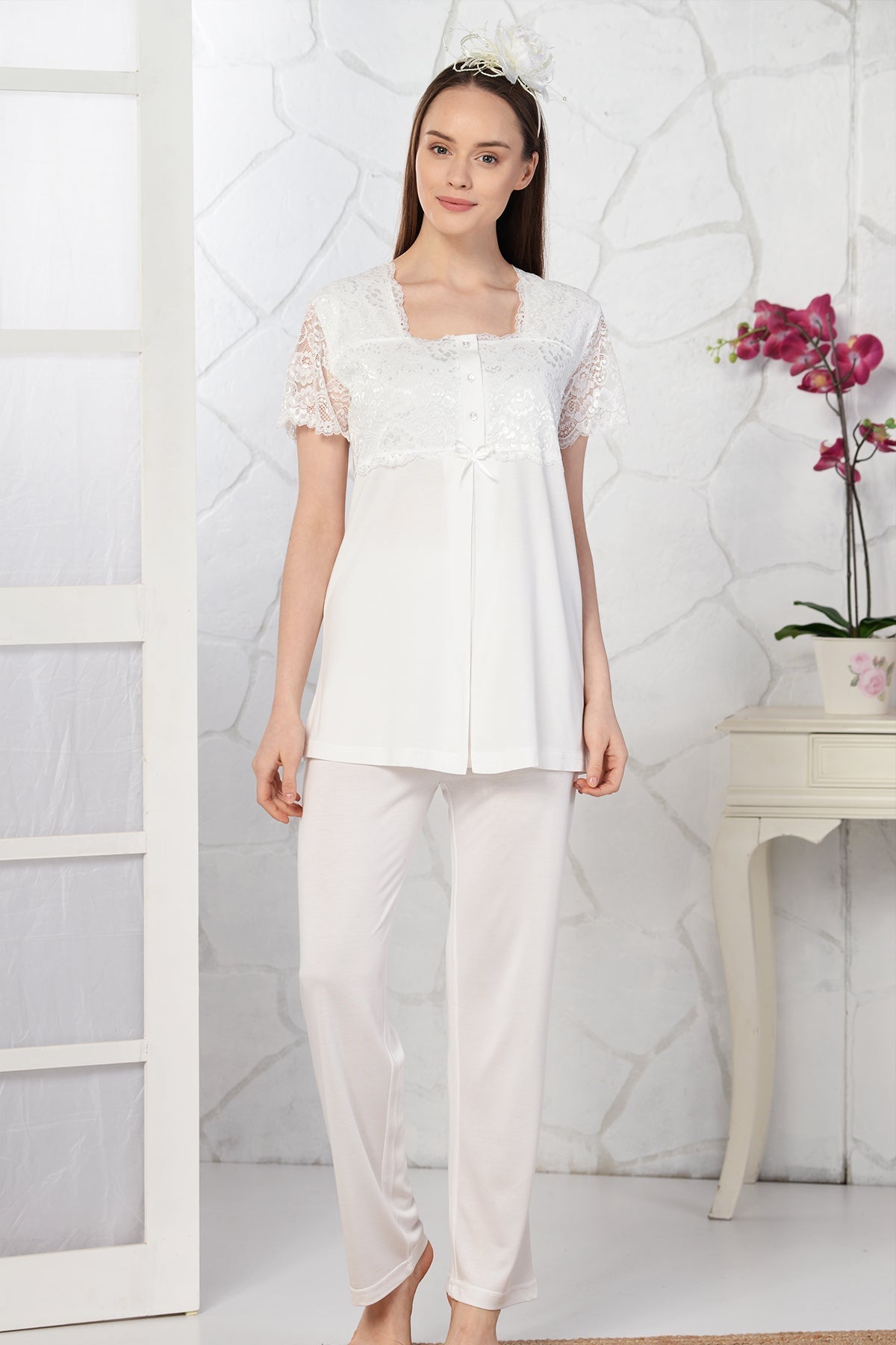 Lace Embroidered Maternity & Nursing Pajamas Ecru - 4086