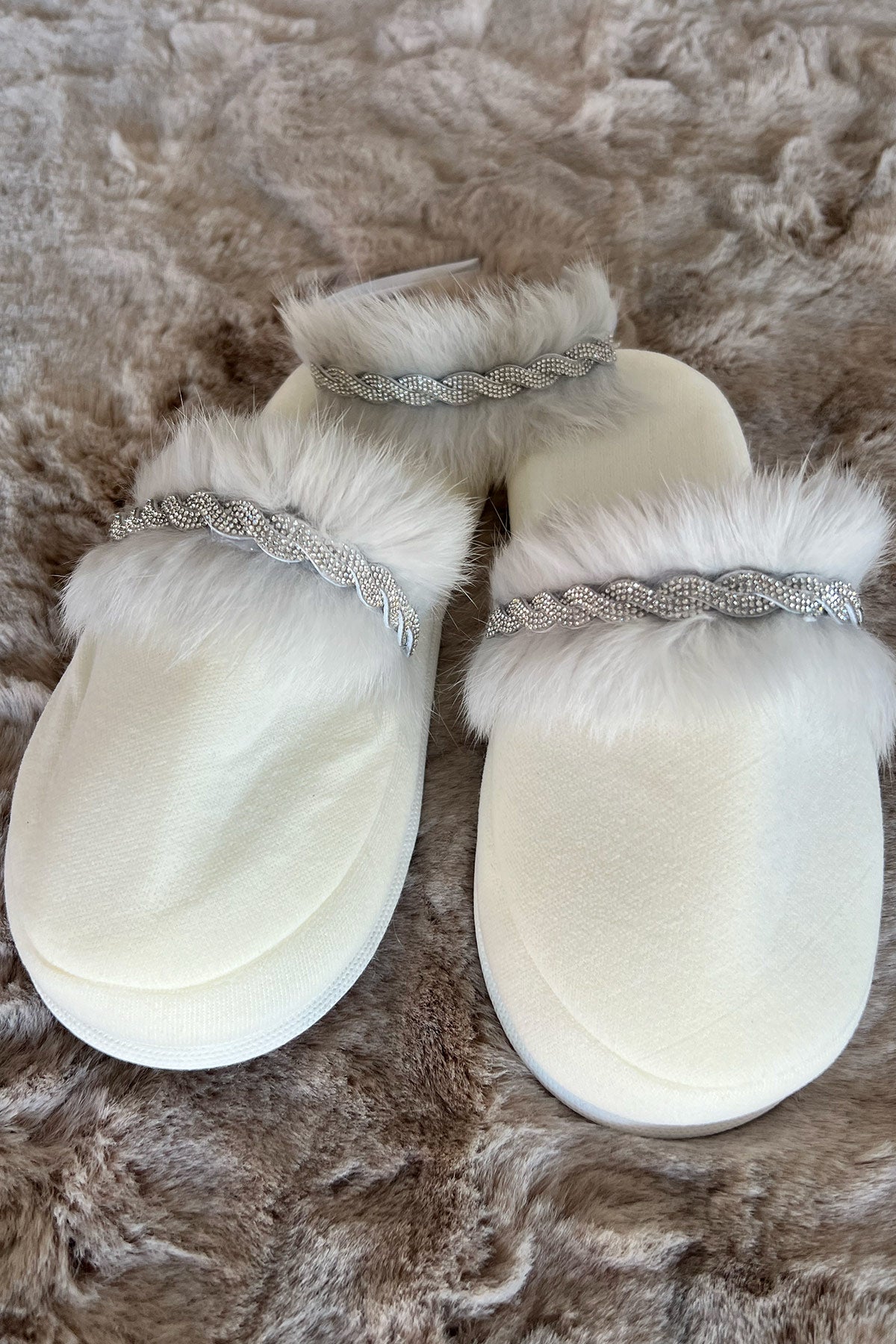 Feather Themed Postpartum And Bride Crown & Slippers Set Grey - 919508