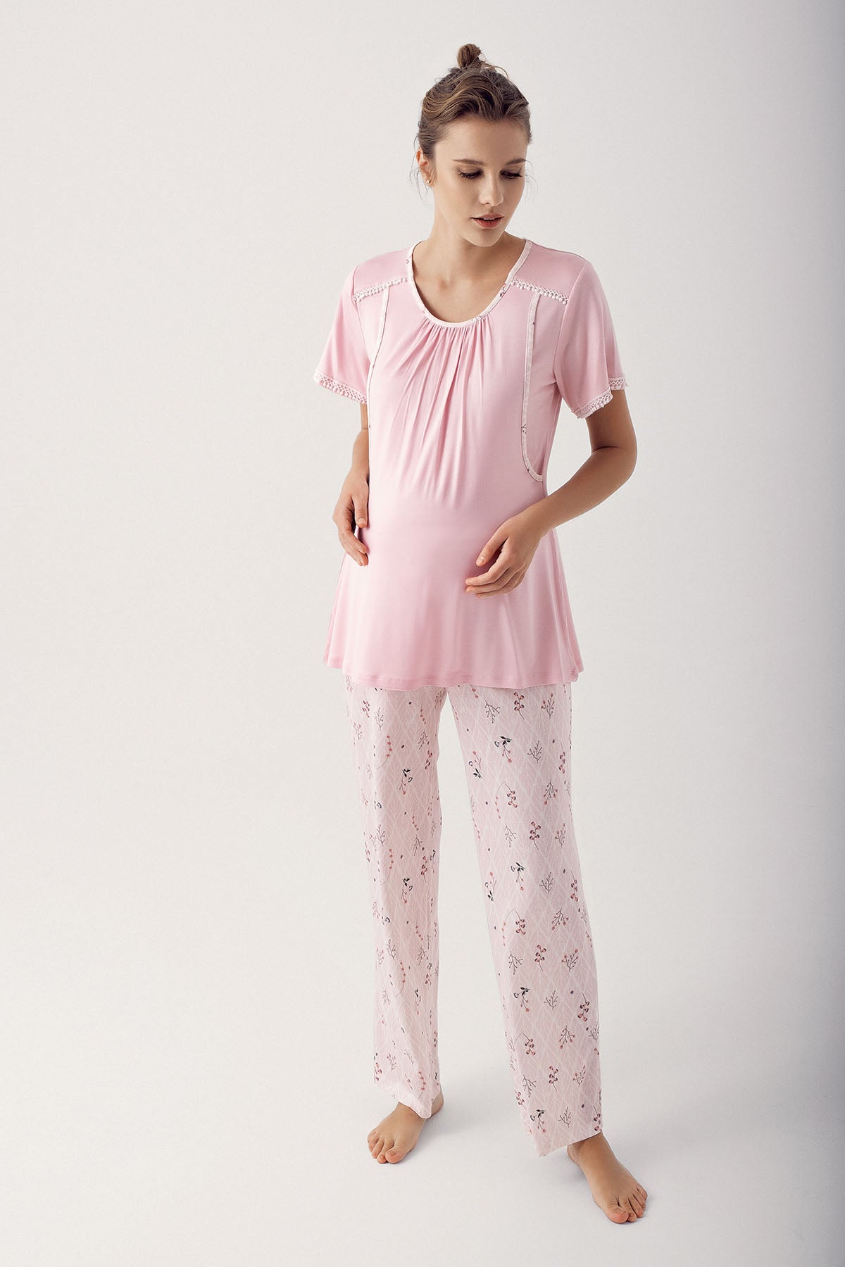 Breastfeeding Detailed 3-Pieces Maternity & Nursing Pajamas With Patterned Robe Powder - 14304